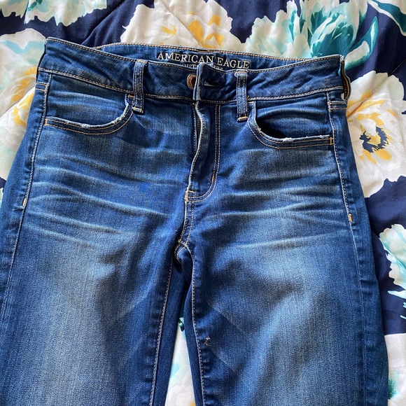 American Eagle darkwash jeans - Picture 5 of 9